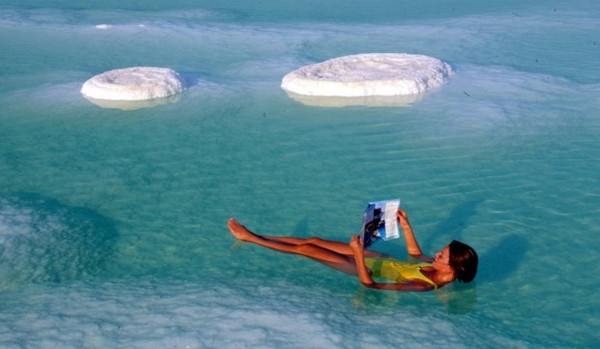 Почему Мертвое море называется "мертвым"? (3 фото)