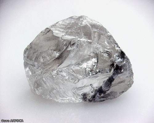 В России нашли алмаз весом 158,2 карата стоимостью 1.500.000$
