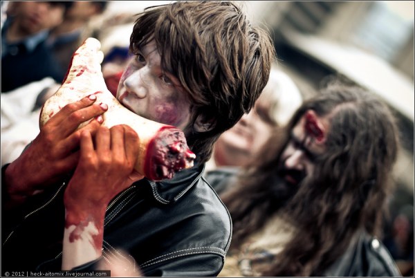 Зомби парад в Торонто (29 фото)