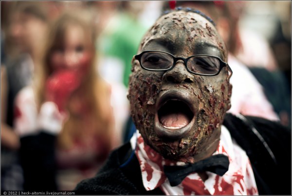 Зомби парад в Торонто (29 фото)