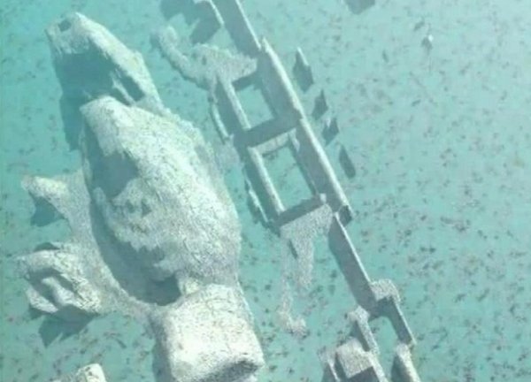 На дне Бермудского треугольника нашли затонувший город (5 фото + видео)
