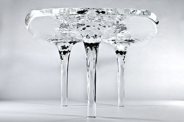 Стол так похожий на жидкость (6 фото)