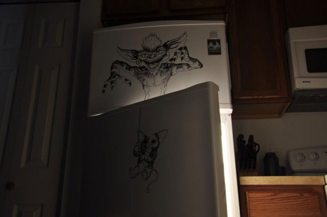 Рисунки на холодильнике от Чарли Лейтона (15 фото)