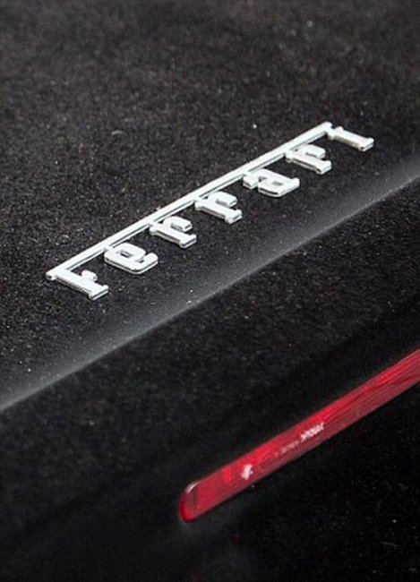 Вельветовый Феррари 599 (10 фото)