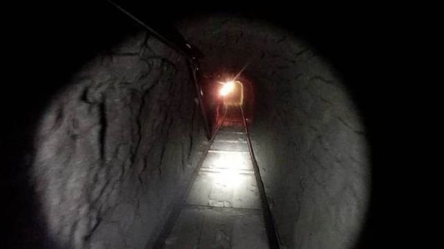 Подземный тоннель между США и Мексикой (8 фото)