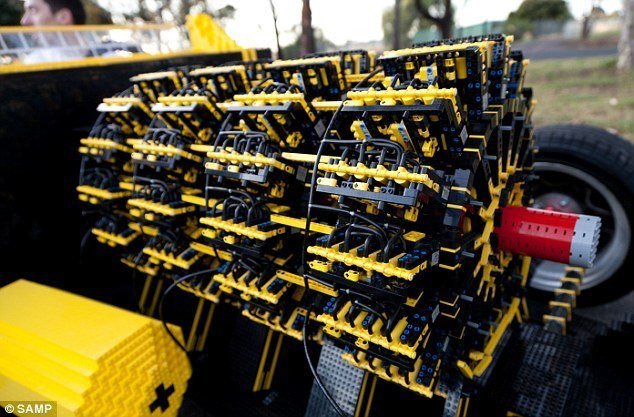 Авто из LEGO (5 фото + видео)