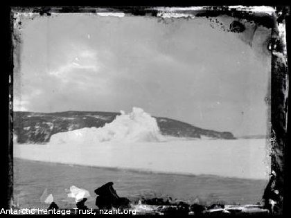 В Антарктиде обнаружены снимки, сделанные сто лет назад (16 фото)
