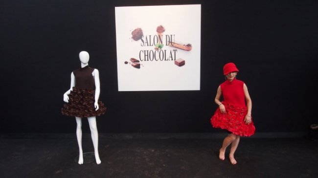 Платья из шоколада на показе в Брюсселе (21 фото)