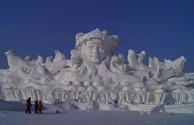 Скульптуры из снега (15 фото)