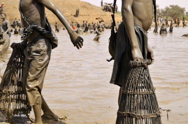 Рыбалка на озере Антого, Мали (14 фото)