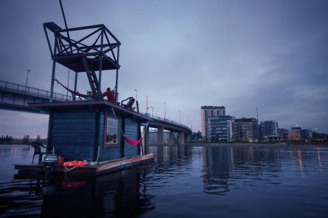 Сауна-плот из Финляндии (7 фото)