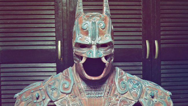 Костюм Бэтмена в стиле майя (12 фото)