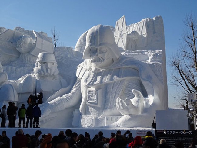Снежная скульптура для фанатов "Звездных войн" (11 фото)
