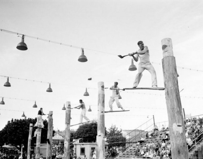 Соревнования дровосеков в Сиднее, 1957 год. (фото дня)