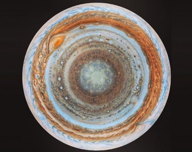 Юпитер - вид снизу (фото дня)