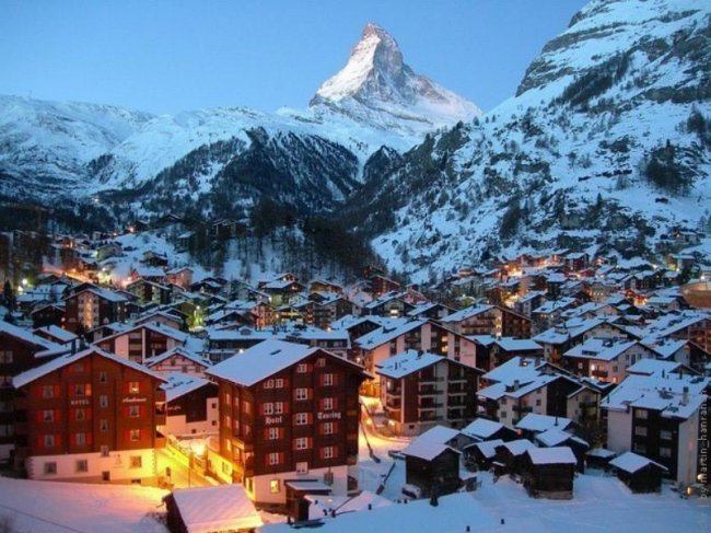 10 удивительных горнолыжных курортов мира (10 фото)