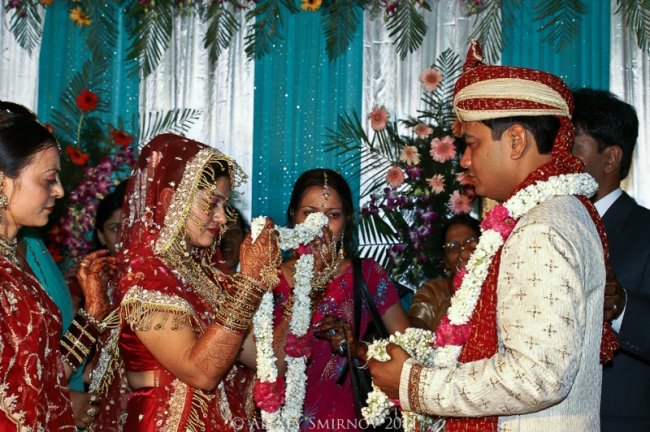 15 необычных свадебных традиций в разных странах