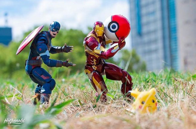 Японский фотограф оживляет фигурки супергероев (27 фото)