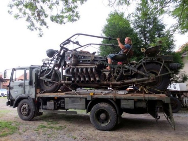Немецкий мотоцикл с двигателем советского танка (видео + фото)