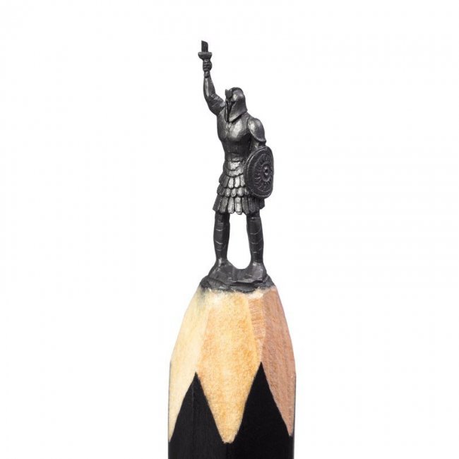 Скульптуры из карандашей по мотивам "Игры престолов"