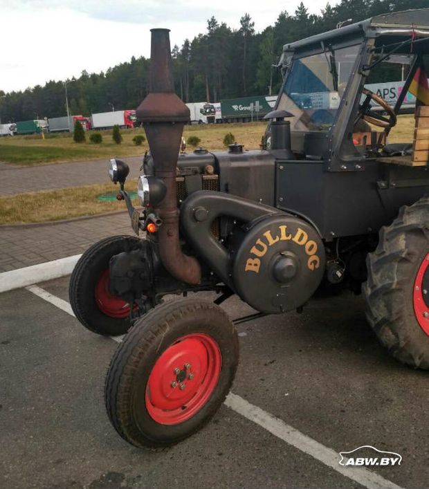 Немец едет на ЧМ-2018 на тракторе