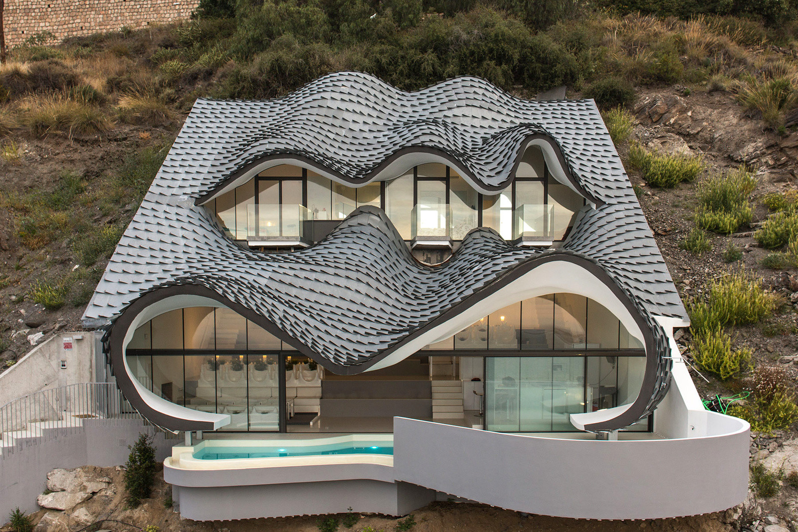 Дизайн крыши частного дома (120 фото)