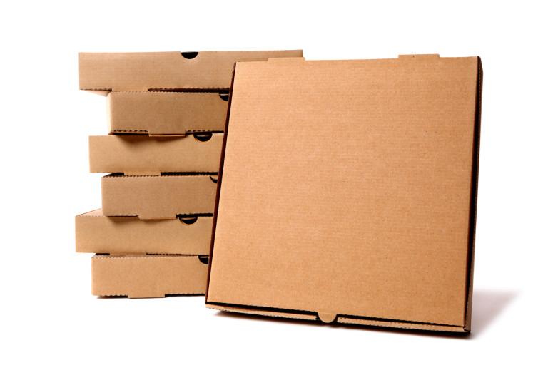 Почему круглую пиццу всегда поставляют в квадратных коробках