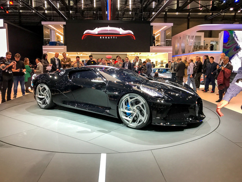 La Voiture Noire от Bugatti  за 825 000 000 рублей (11 фото)