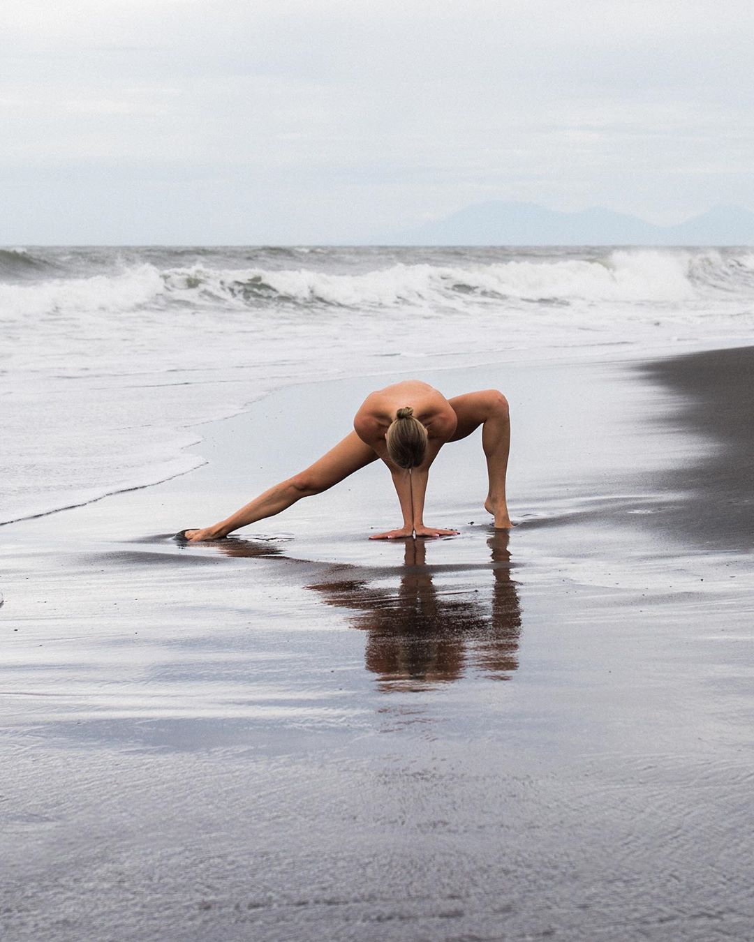 Yoga Nude