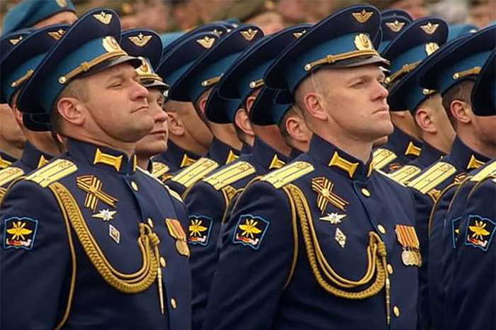Зачем петлицы на форме офицеров российской армии 
