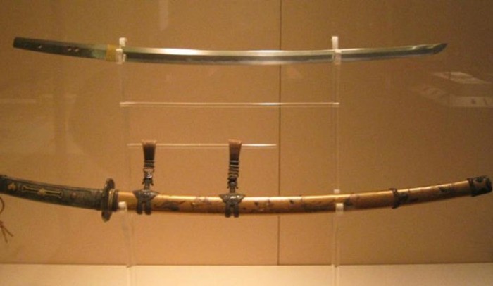 ТОП-10 дорогих средневековых мечей