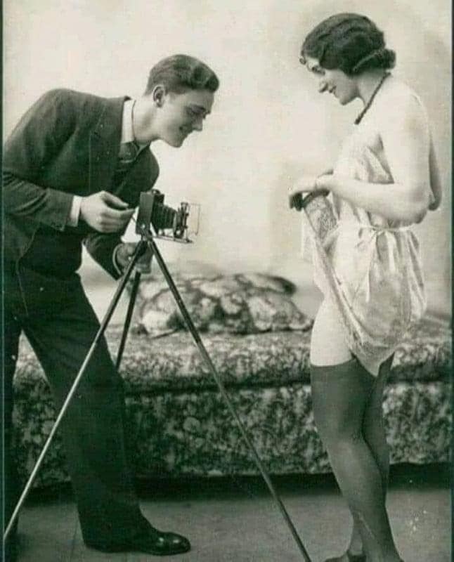 Первый эротический фотограф Жак Бидерер за работой