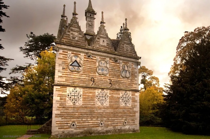 Древний треугольный дом – самое интригующее и символичное здание! Британии