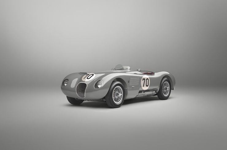 Jaguar показал точную копию C-Type 1953 года за 106 миллионов рублей
