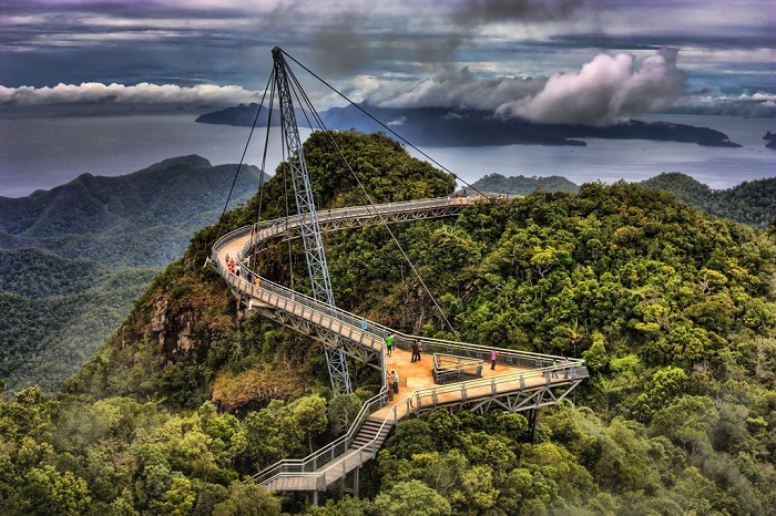 12 нетривиальных и экстремальных мостов, один вид которых впечатляет воображение