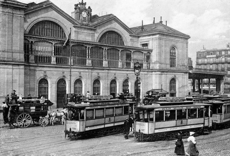 Крушение поезда на вокзале Монпарнас – одно из самых известных и впечатляющих железнодорожных происшествий (1895) (7 фото)
