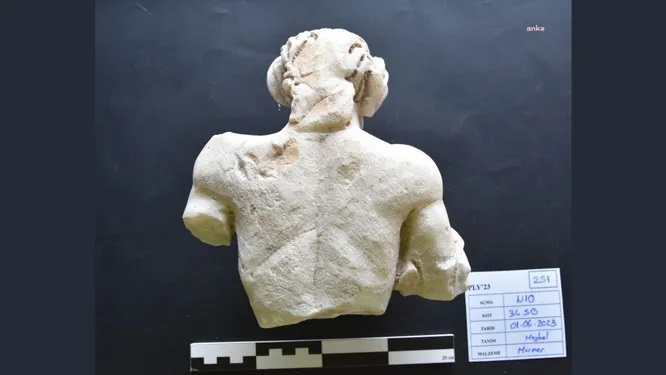 В Стамбуле нашли 1700-летнюю статую греческого бога Пана